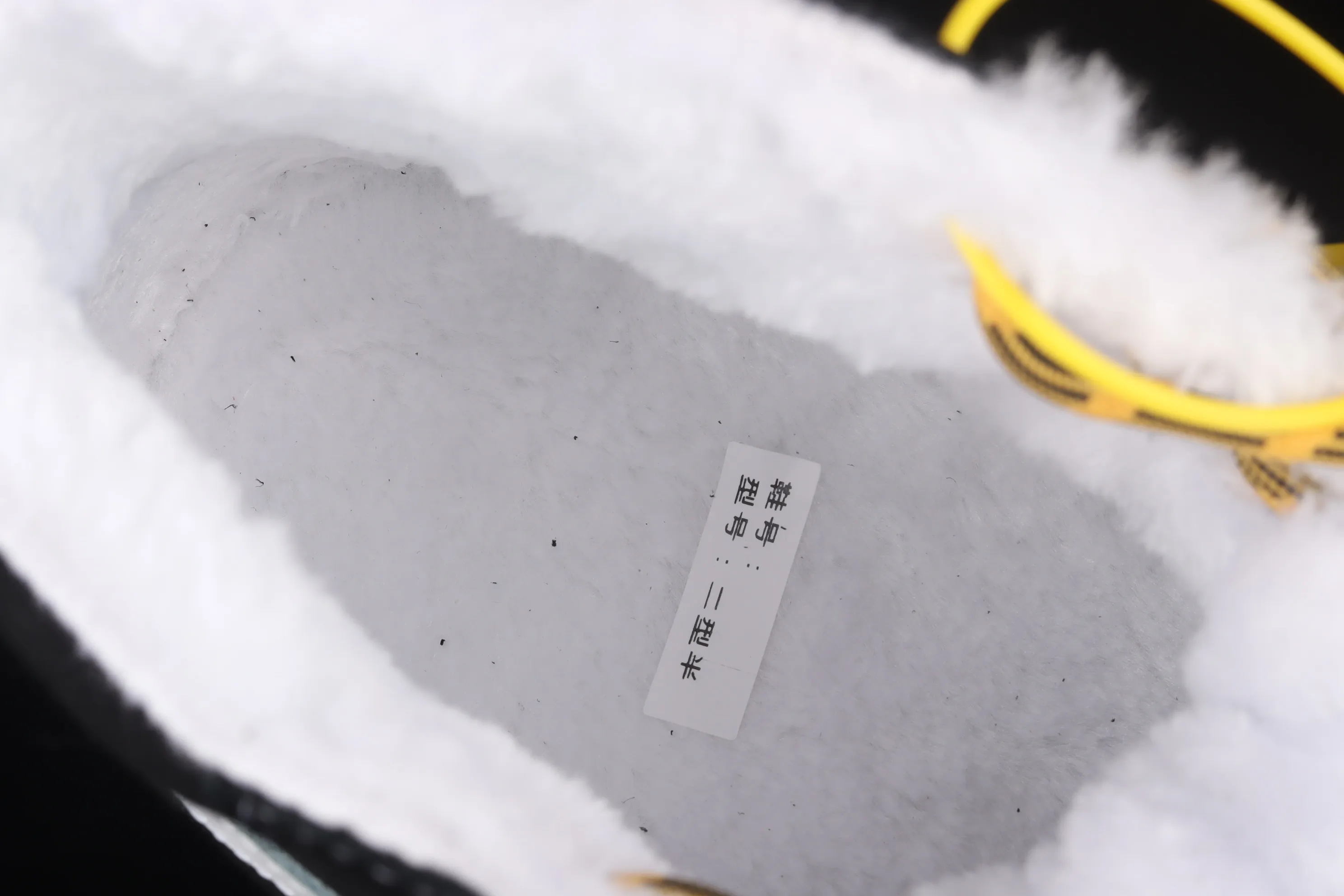 All categories Vans Vans series Vans Hi Vans high-top plus velvet Vans Sk8-Hi Classics joint model Vans high-top casual sneakers VN0A4BVB26C
